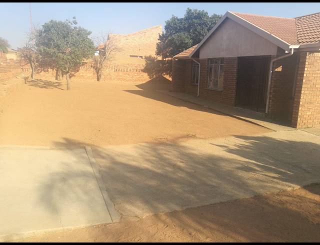 3 BEDROOM HOUSE SOLD IN SOSHANGUVE DD